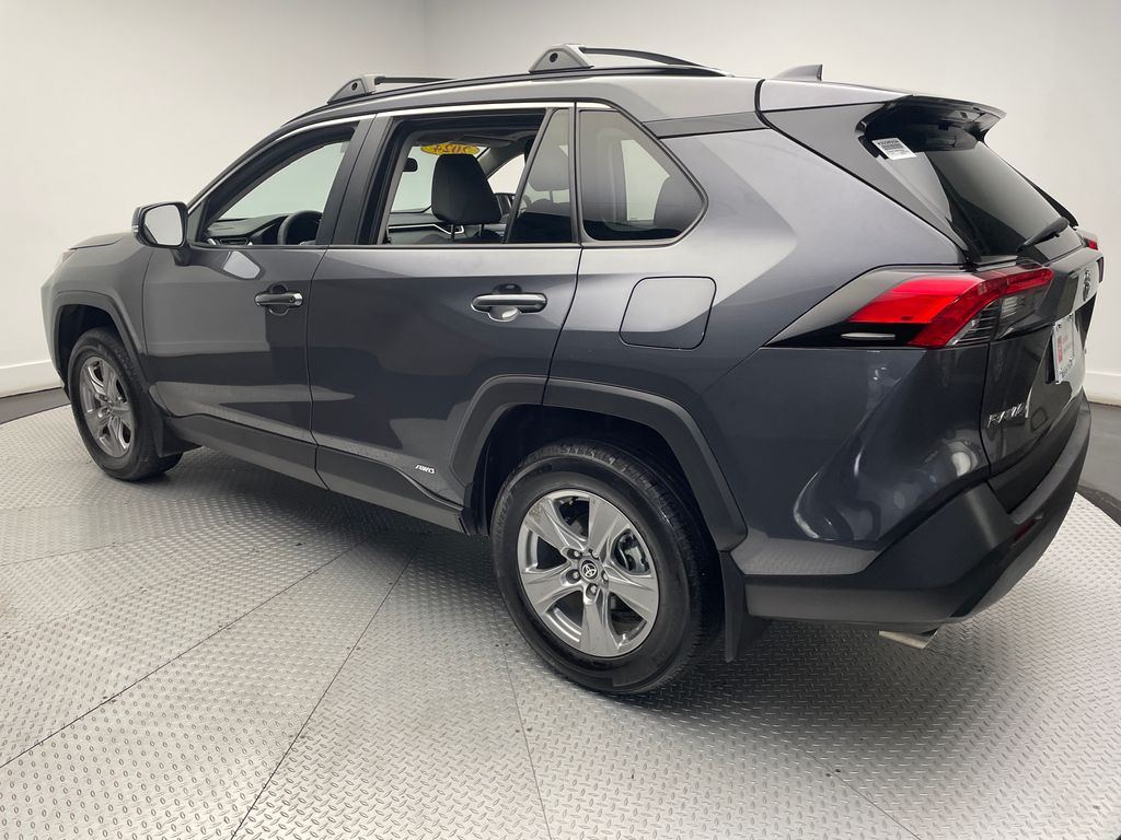2024 Toyota RAV4 XLE 7