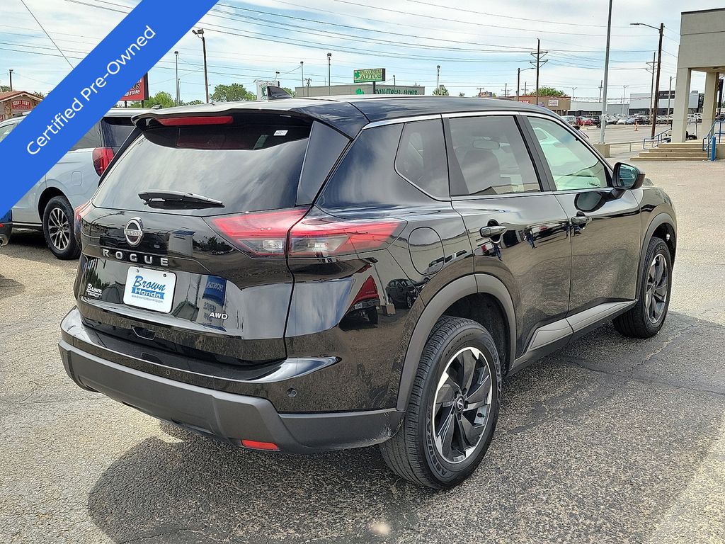 2025 Nissan Rogue SV - 9