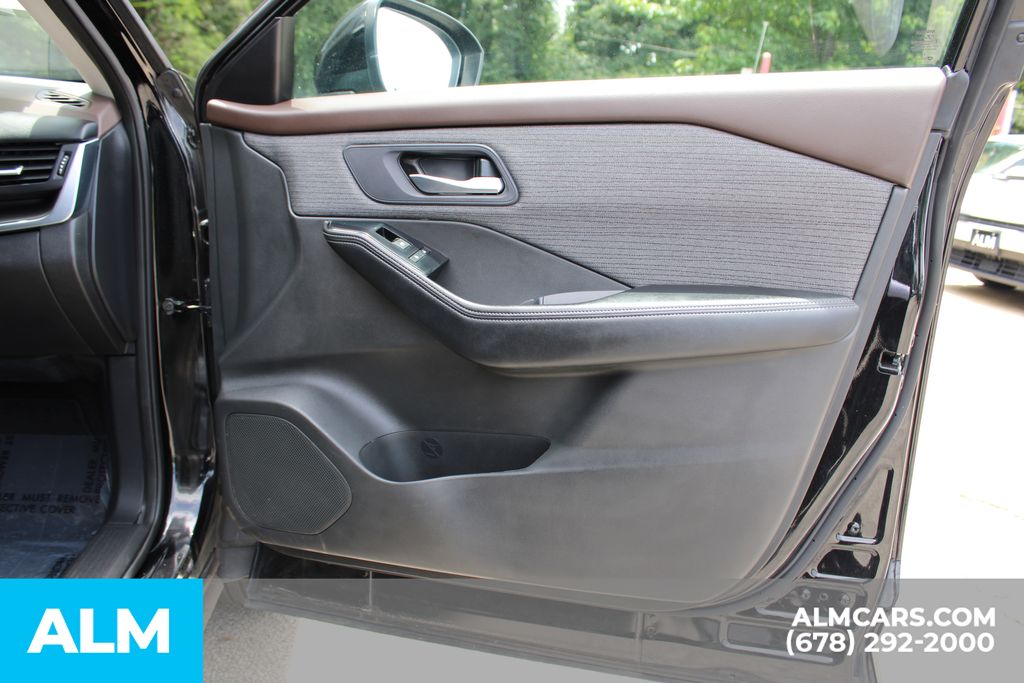 Used 2023 Black Nissan SV image 28