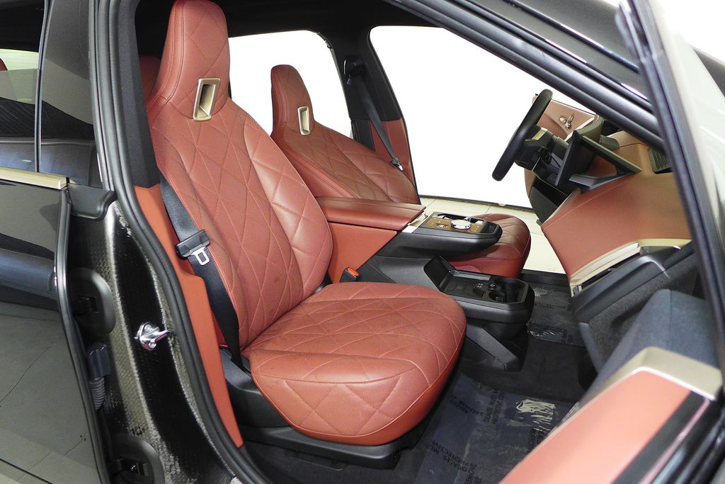 Thumbnail: 2023 BMW iX - 18