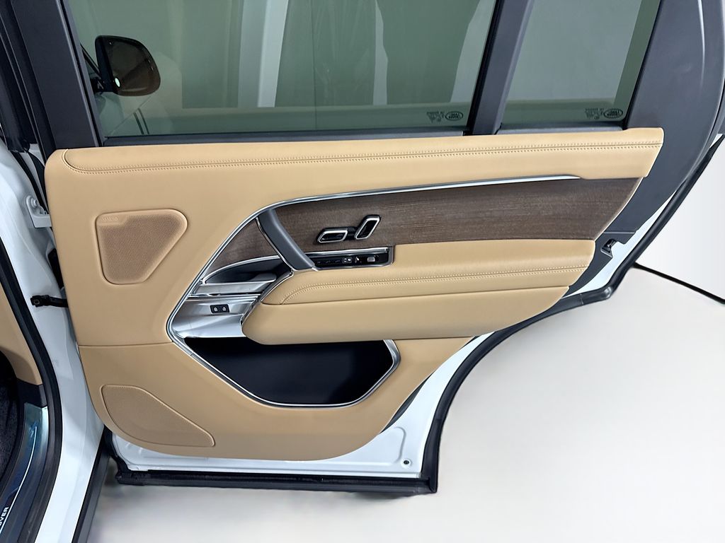 Thumbnail: 2026 Land Rover Range Rover - 27