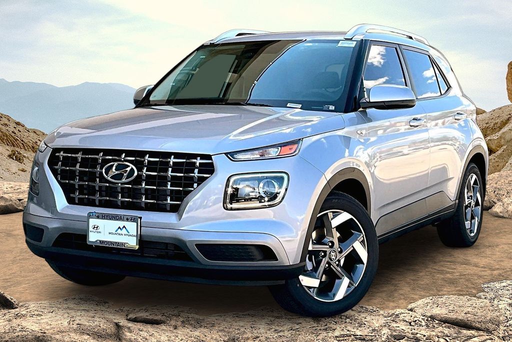 Shimmering Silver 2026 Hyundai Venue SUV / Crossover Front-Wheel Drive Continuously Variable Transmission
