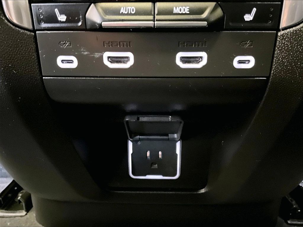 2023 Chevrolet Tahoe — photo 28