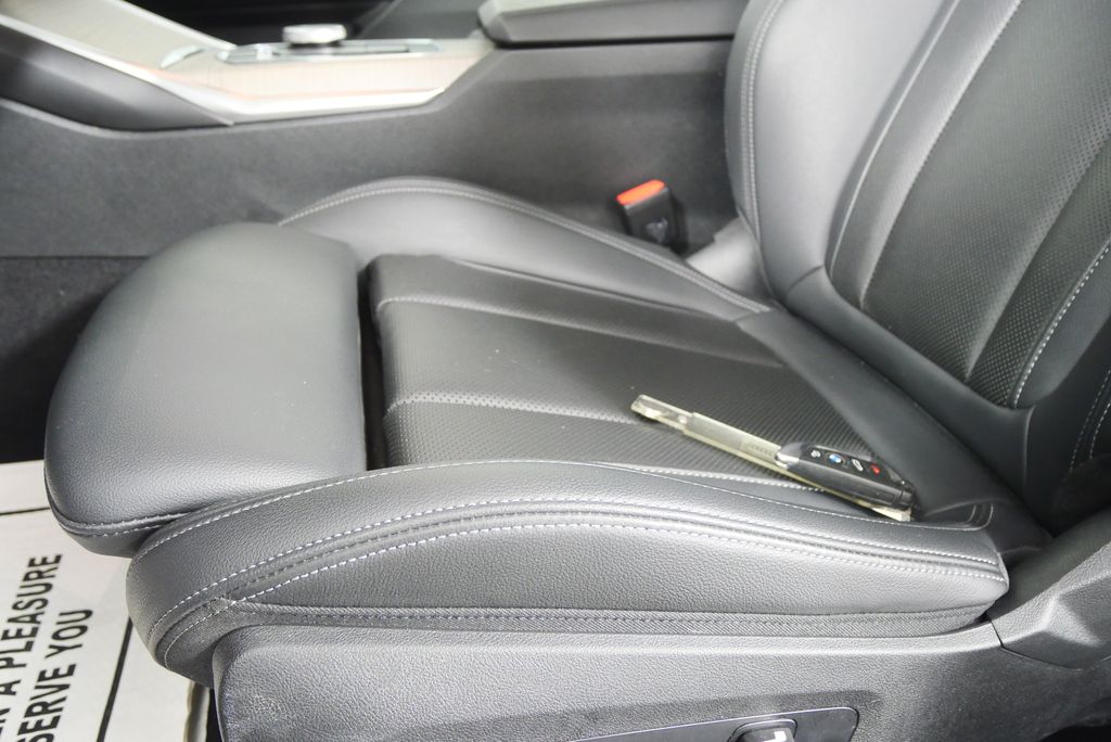 Thumbnail: 2025 BMW 4 Series - 11