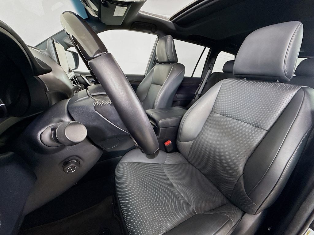 2023 Lexus GX 460 Luxury 21