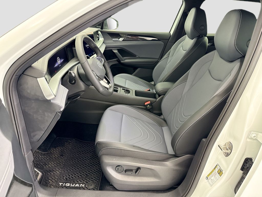 Thumbnail: 2026 Volkswagen Tiguan - 17