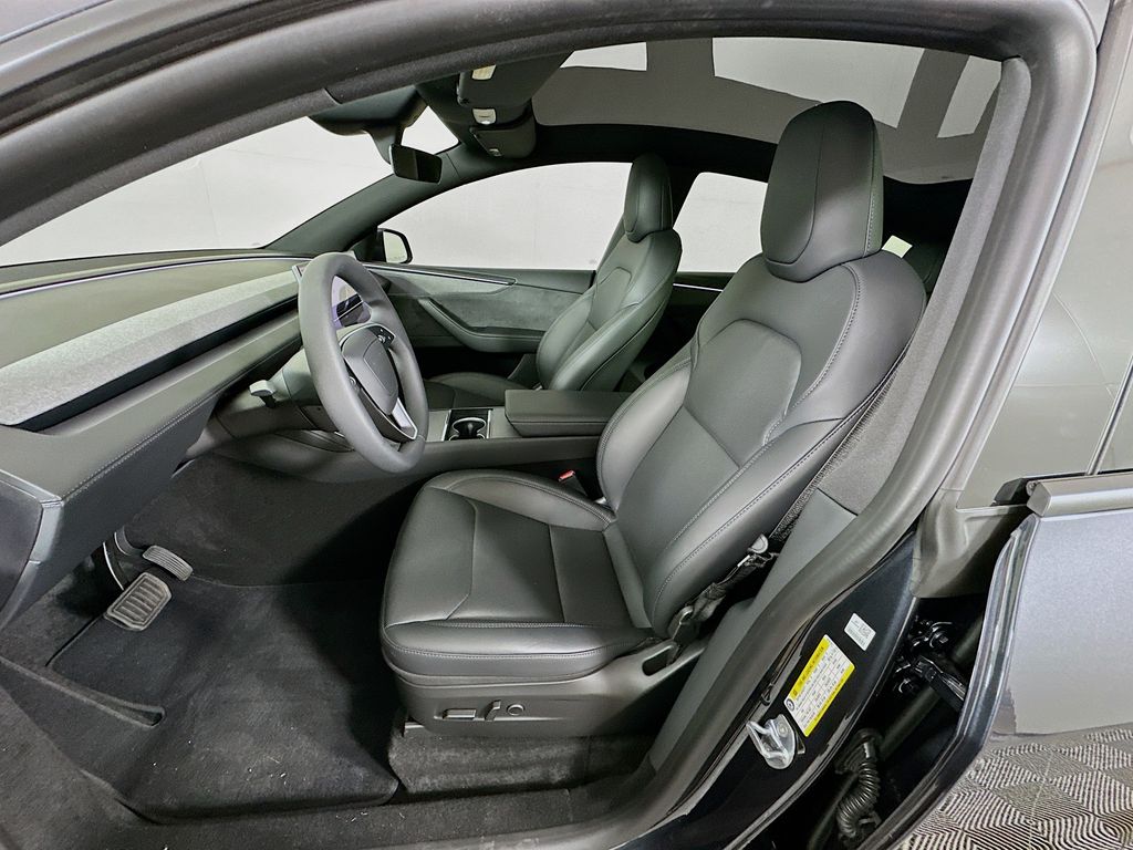 Thumbnail: 2026 Tesla Model Y - 21