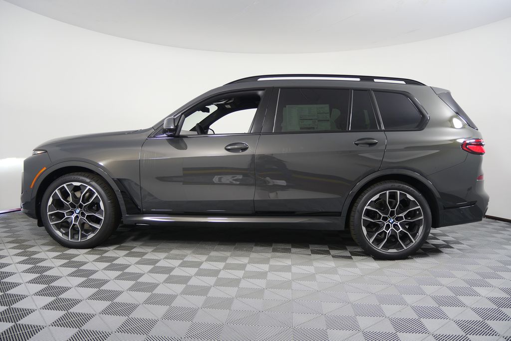 Thumbnail: 2026 BMW X7 - 6