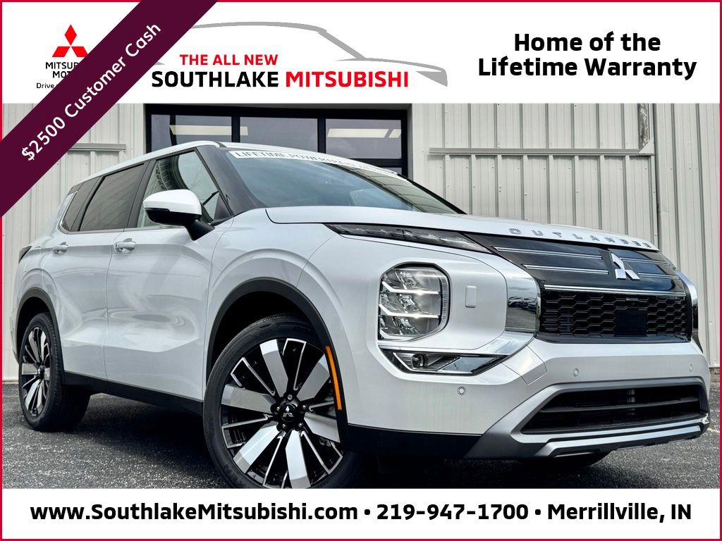 Diamond White 2026 Mitsubishi Outlander SUV / Crossover Front-Wheel Drive Continuously Variable Transmission