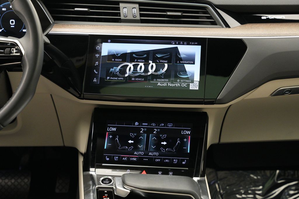 Thumbnail: 2024 Audi Q8 e-tron - 12