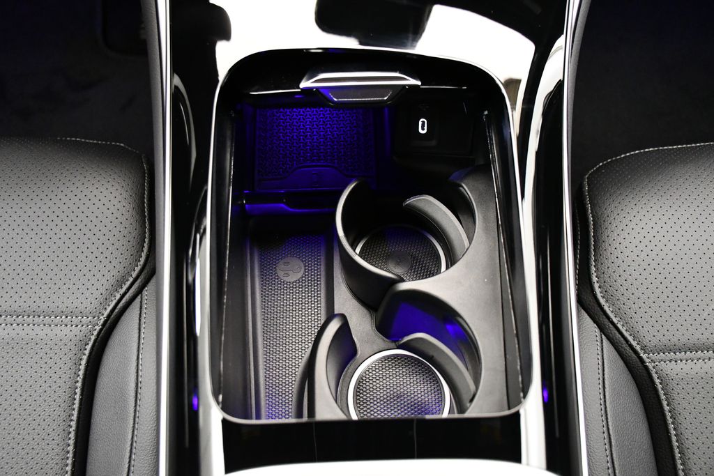 Thumbnail: 2025 Mercedes-Benz GLC - 28