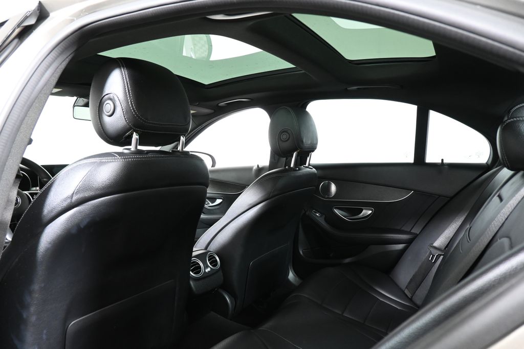 Thumbnail: 2020 Mercedes-Benz C-Class - 6