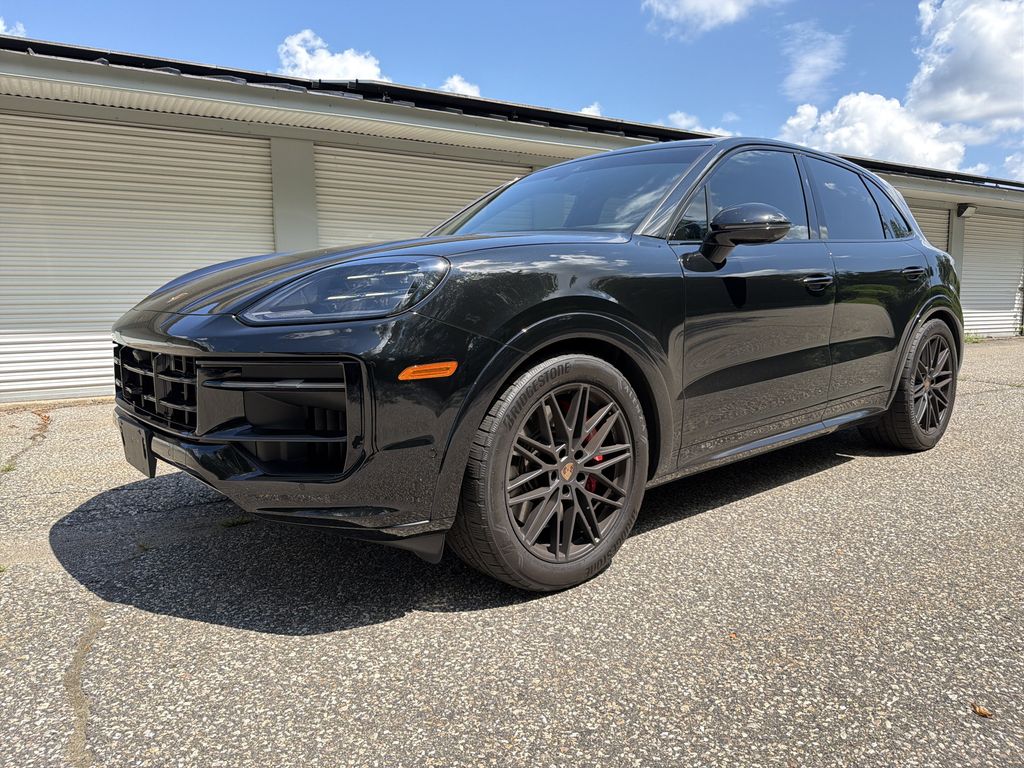  2026 Porsche Cayenne GTS AWD   