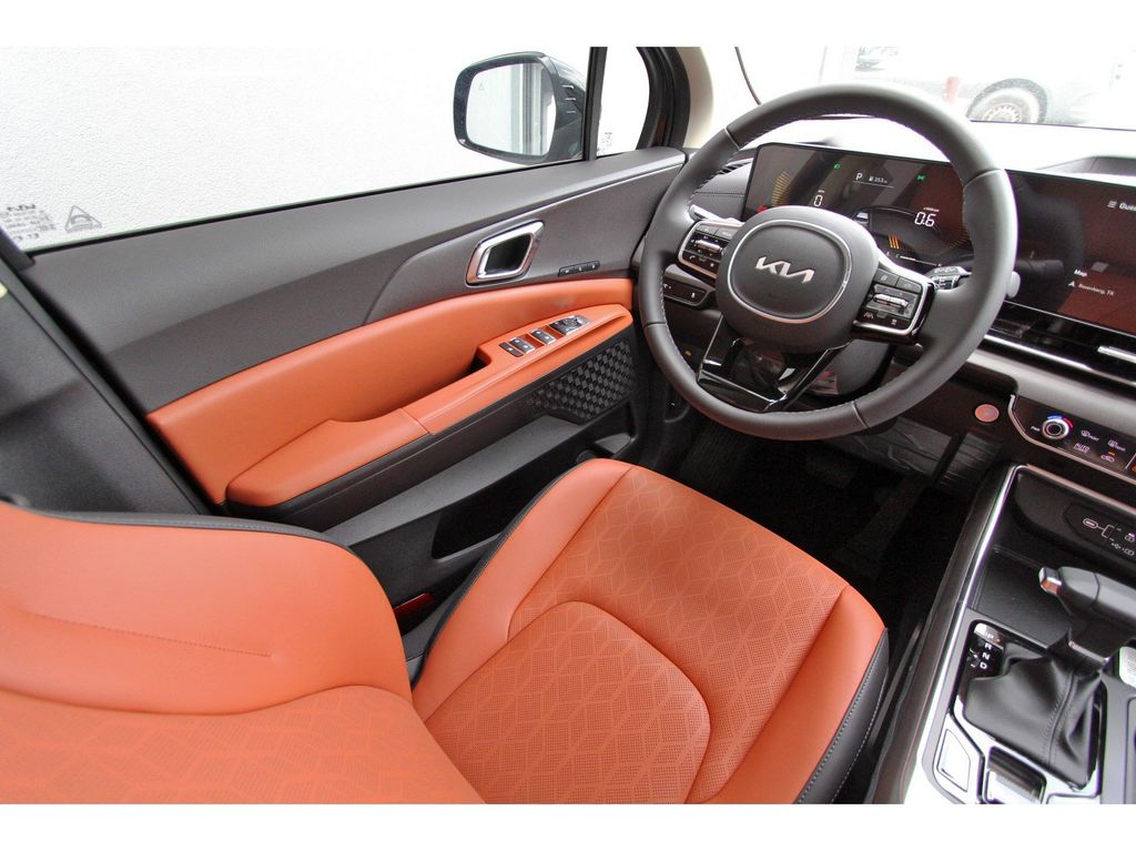 New 2026 Kia Carnival MPV Van
