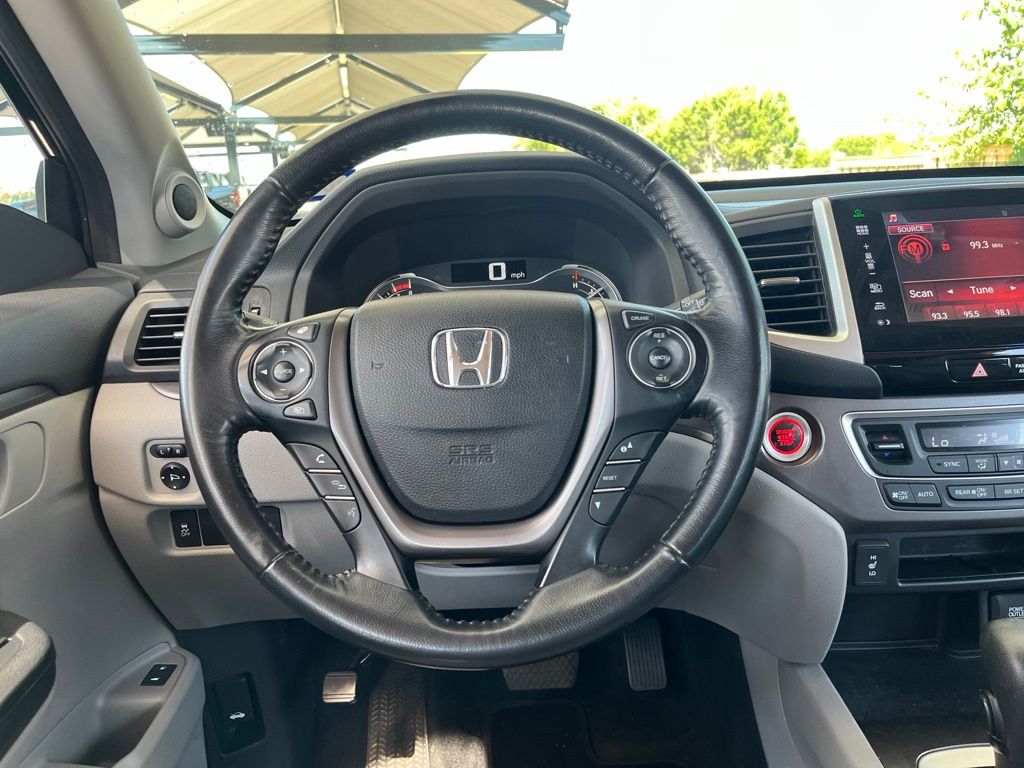 Thumbnail: 2016 Honda Pilot - 15