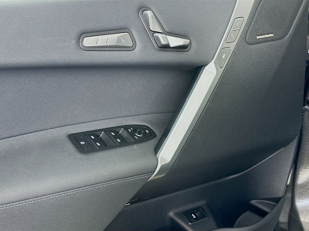 Thumbnail: 2026 BMW iX - 20