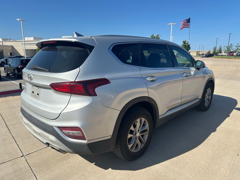 Thumbnail: 2019 Hyundai Santa Fe - 3