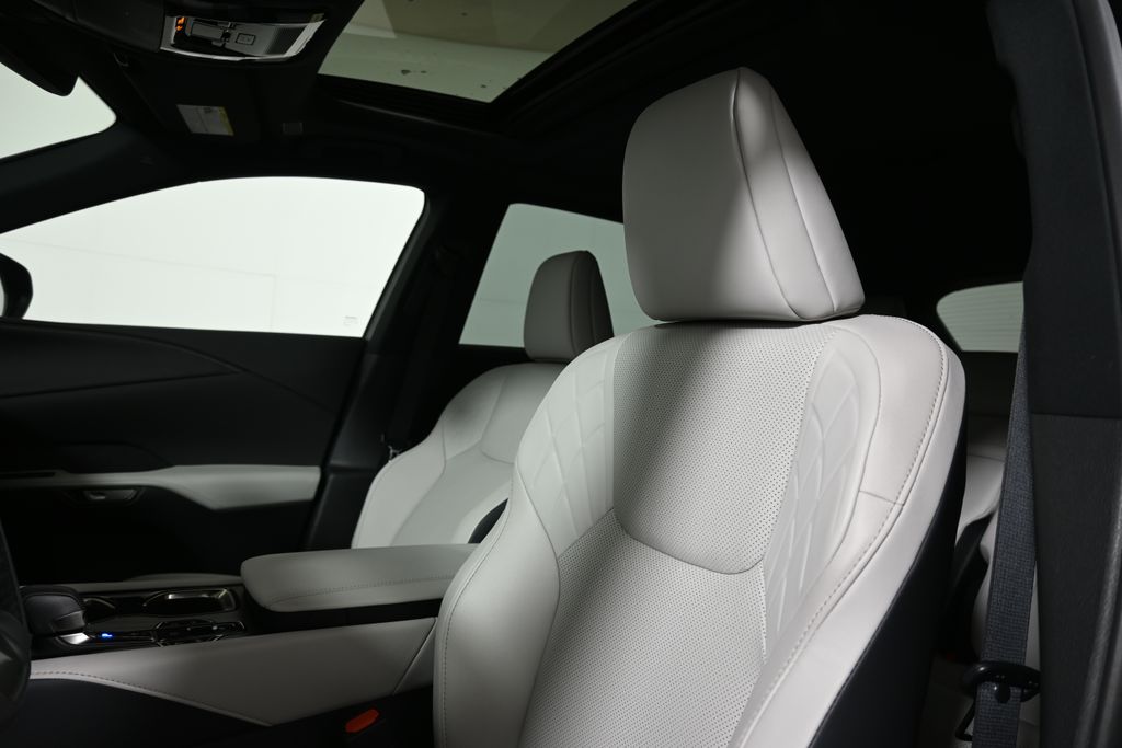 Thumbnail: 2025 Lexus RX - 16