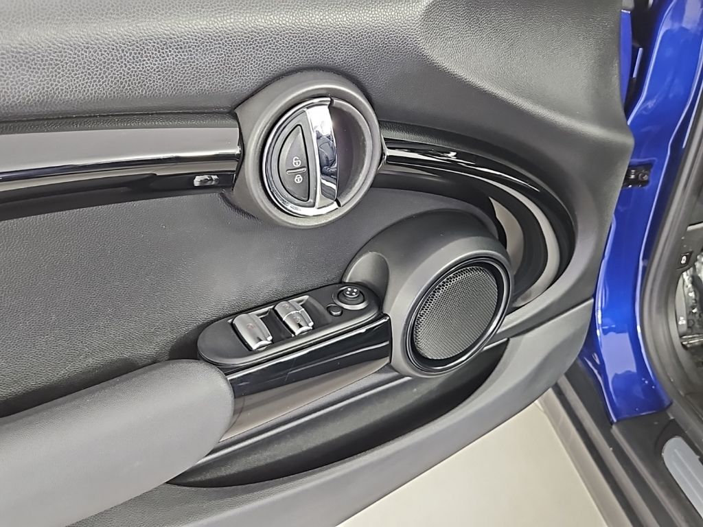 Thumbnail: 2020 MINI Cooper - 13