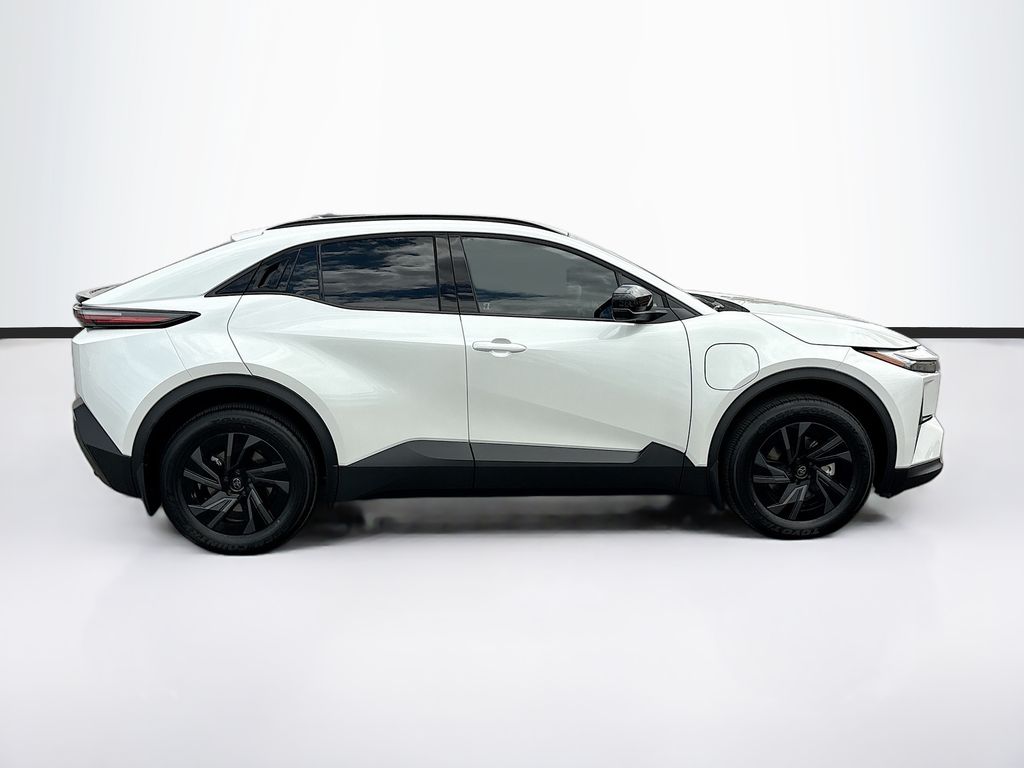 Thumbnail: 2026 Toyota C-HR - 4