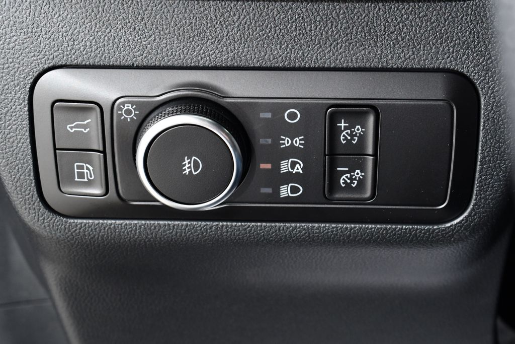 New 2026 Black Ford ST-Line Select Hybrid image 31