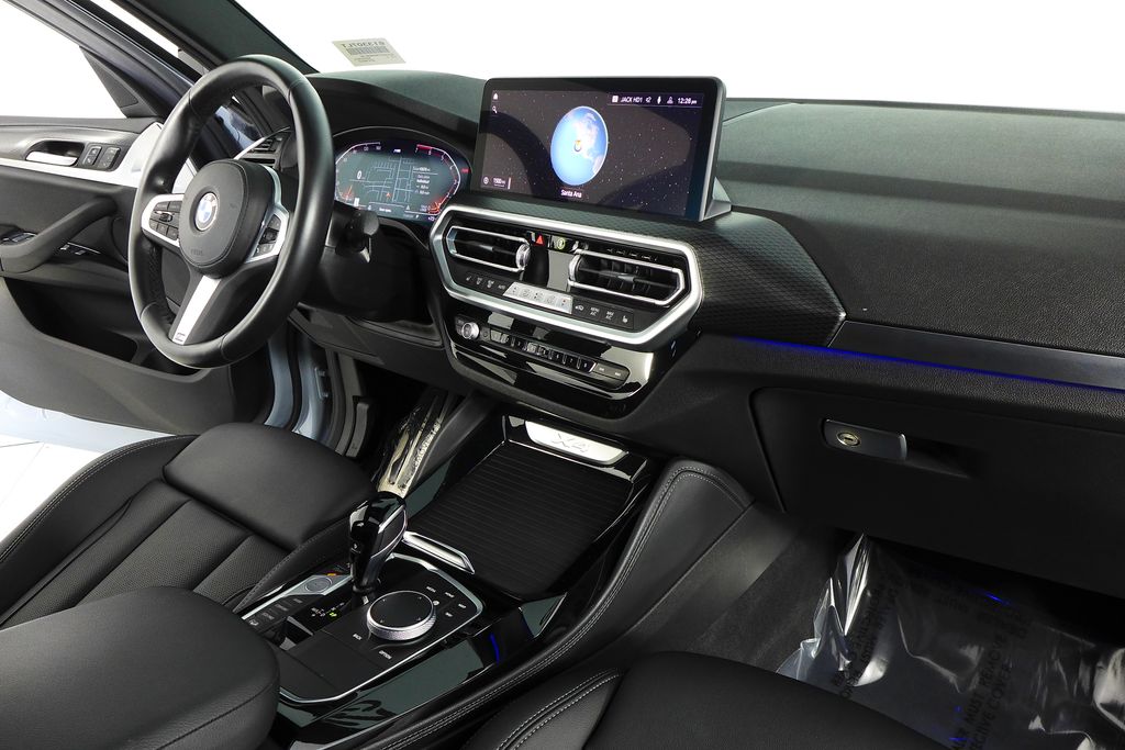 Thumbnail: 2023 BMW X4 - 13