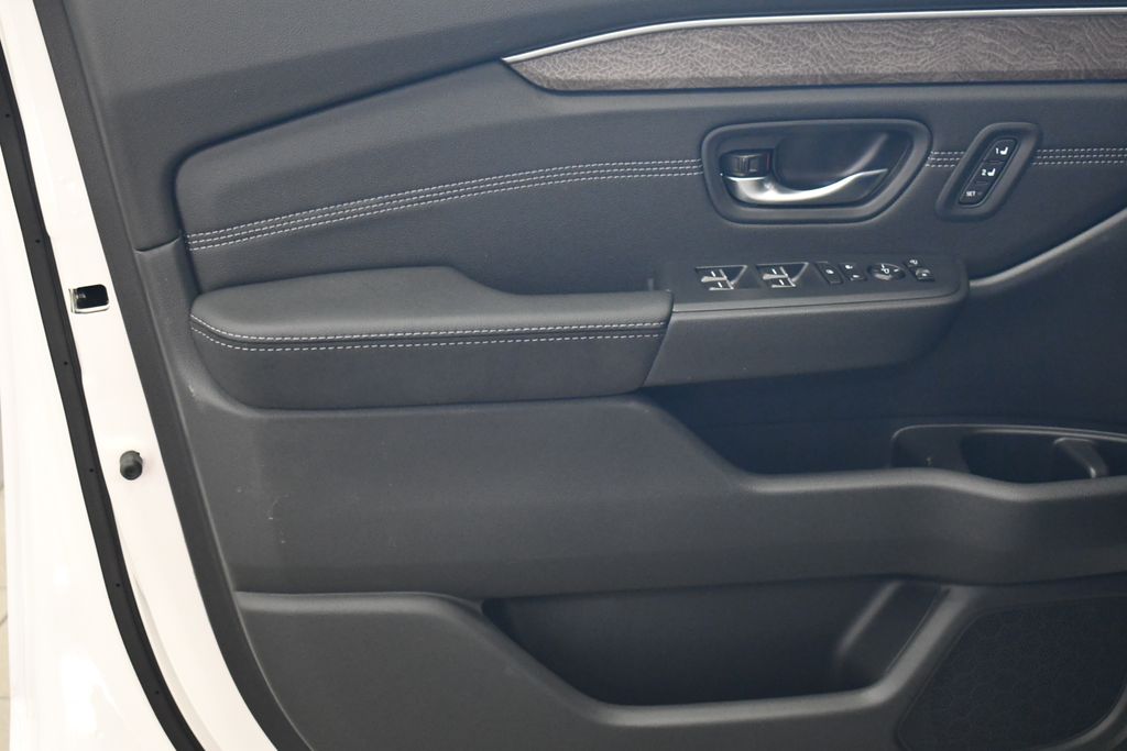 Thumbnail: 2026 Honda Pilot - 12