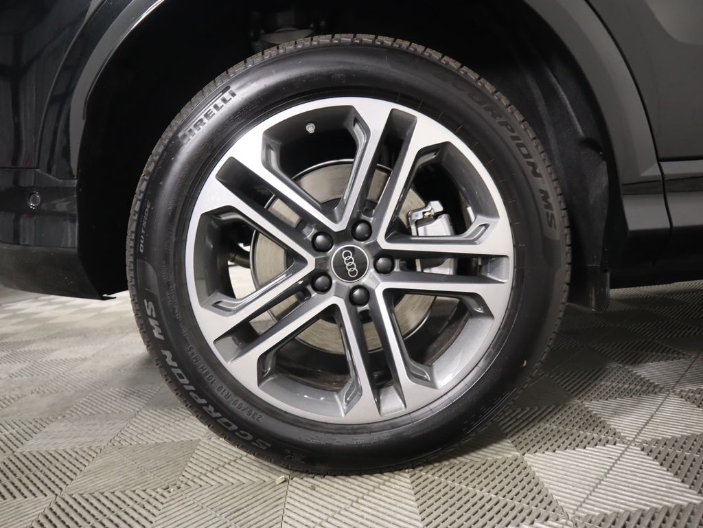 Thumbnail: 2025 Audi Q5 - 32