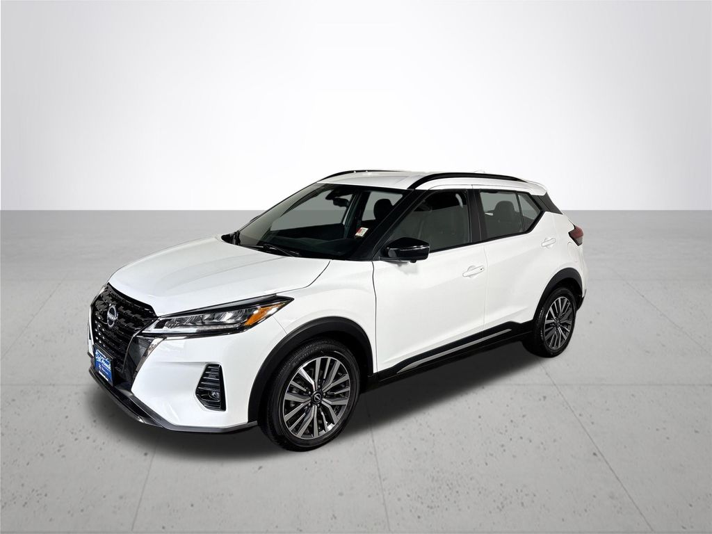 2024 Nissan Kicks SR