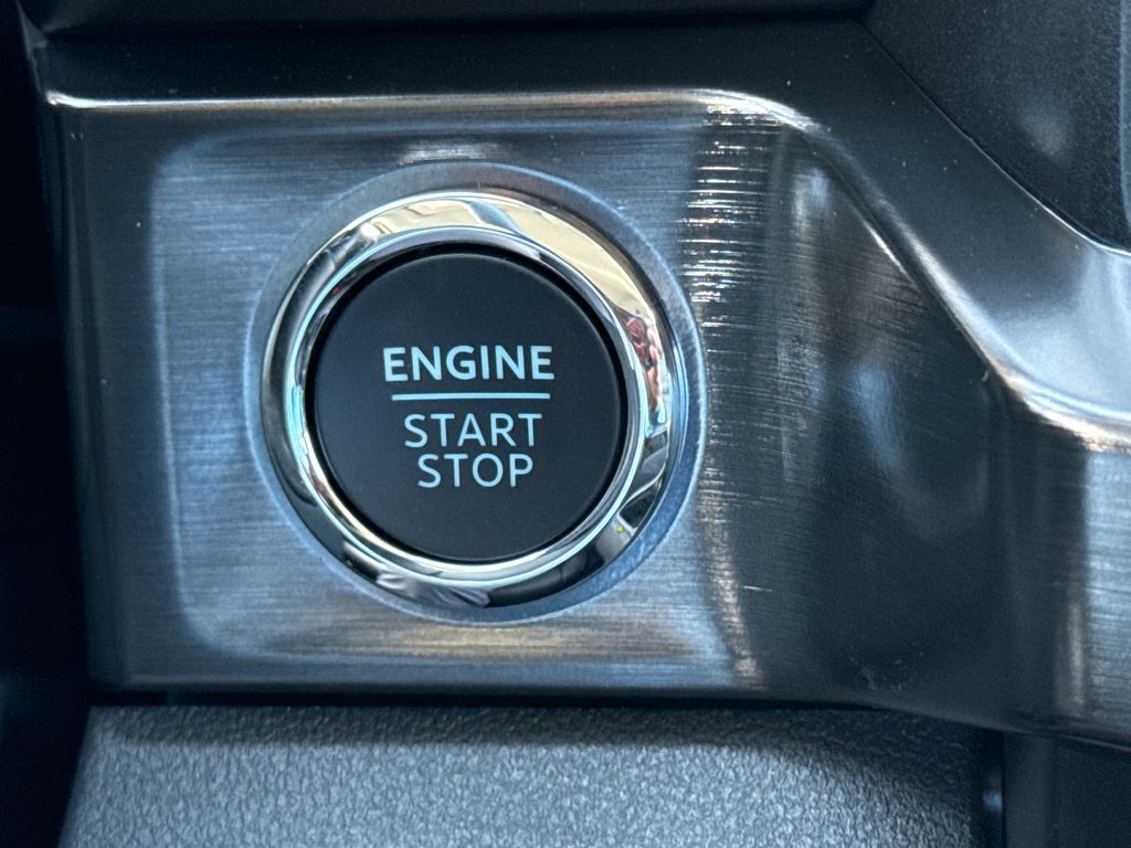 New 2026 Gray Ford Lariat image 24