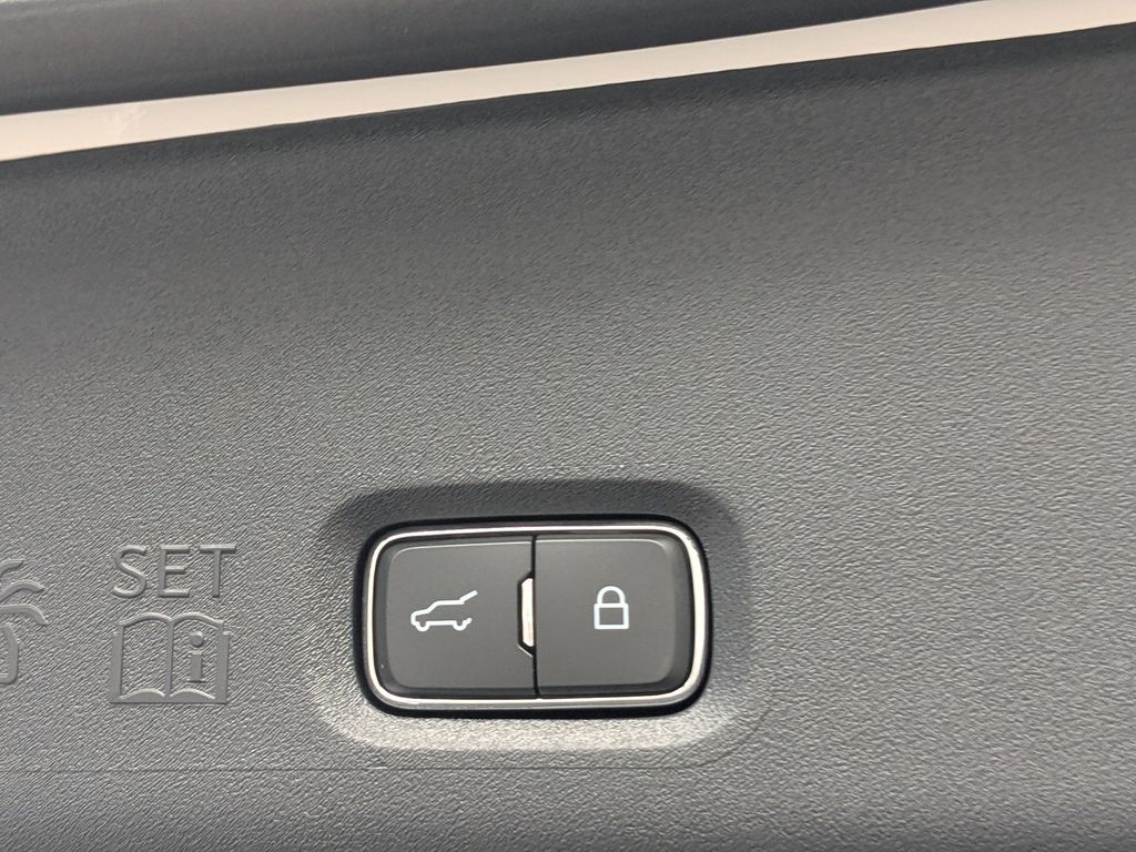 2025 Ford Expedition Active MAX