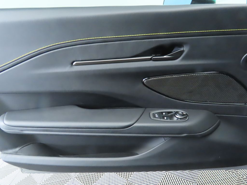 Thumbnail: 2025 Aston Martin Vantage - 23