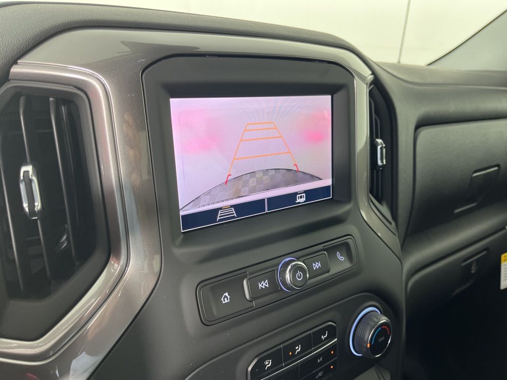 Thumbnail: 2026 Chevrolet Silverado 1500 - 25