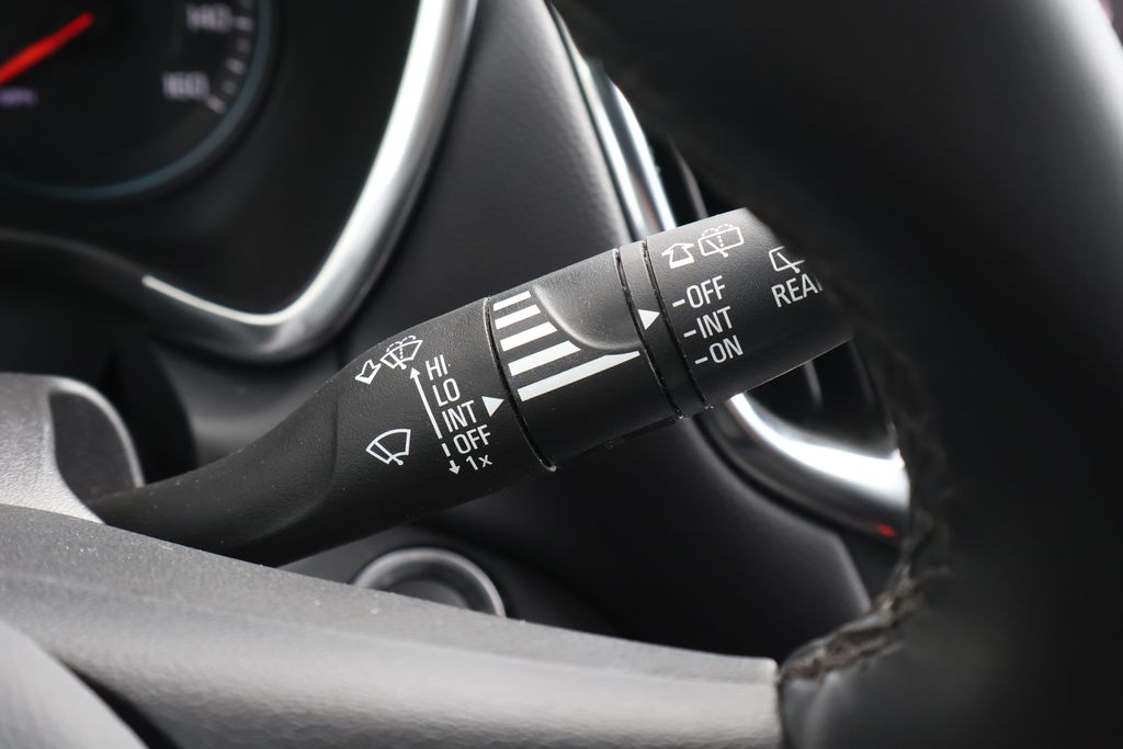 Thumbnail: 2024 Chevrolet Equinox - 24