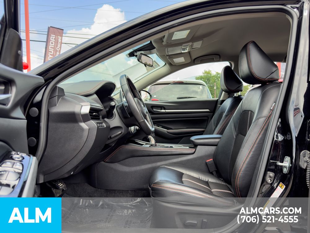 Used 2024 Black Nissan 2.5 SR image 9