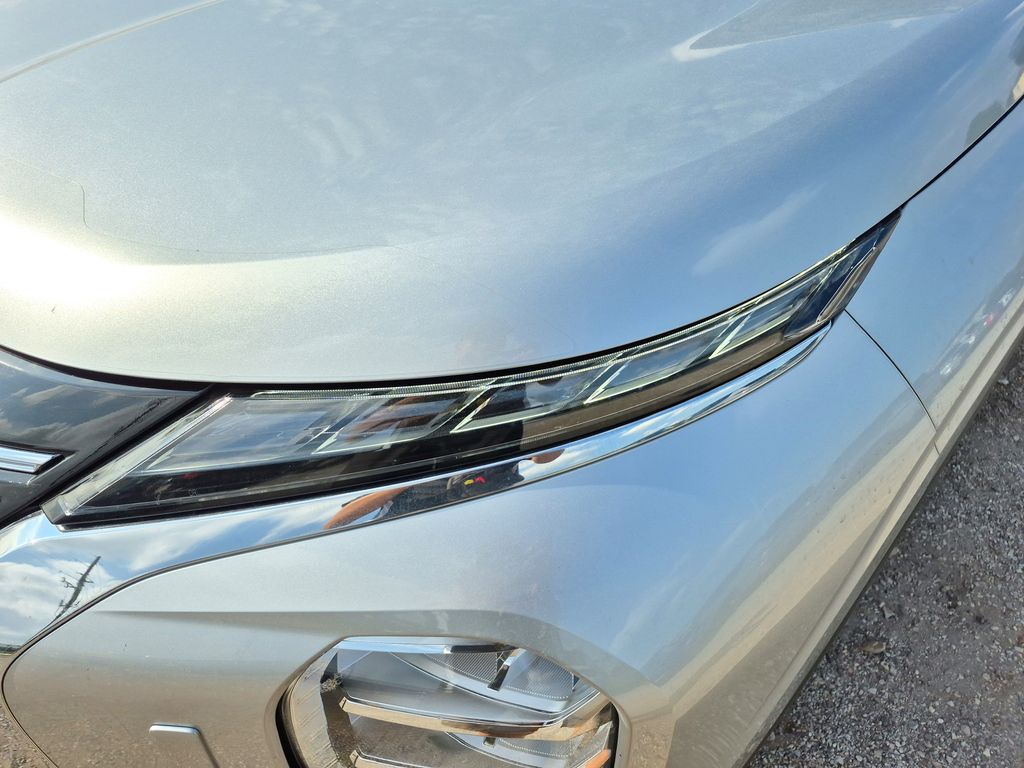 2026 Mitsubishi Outlander ES - 9