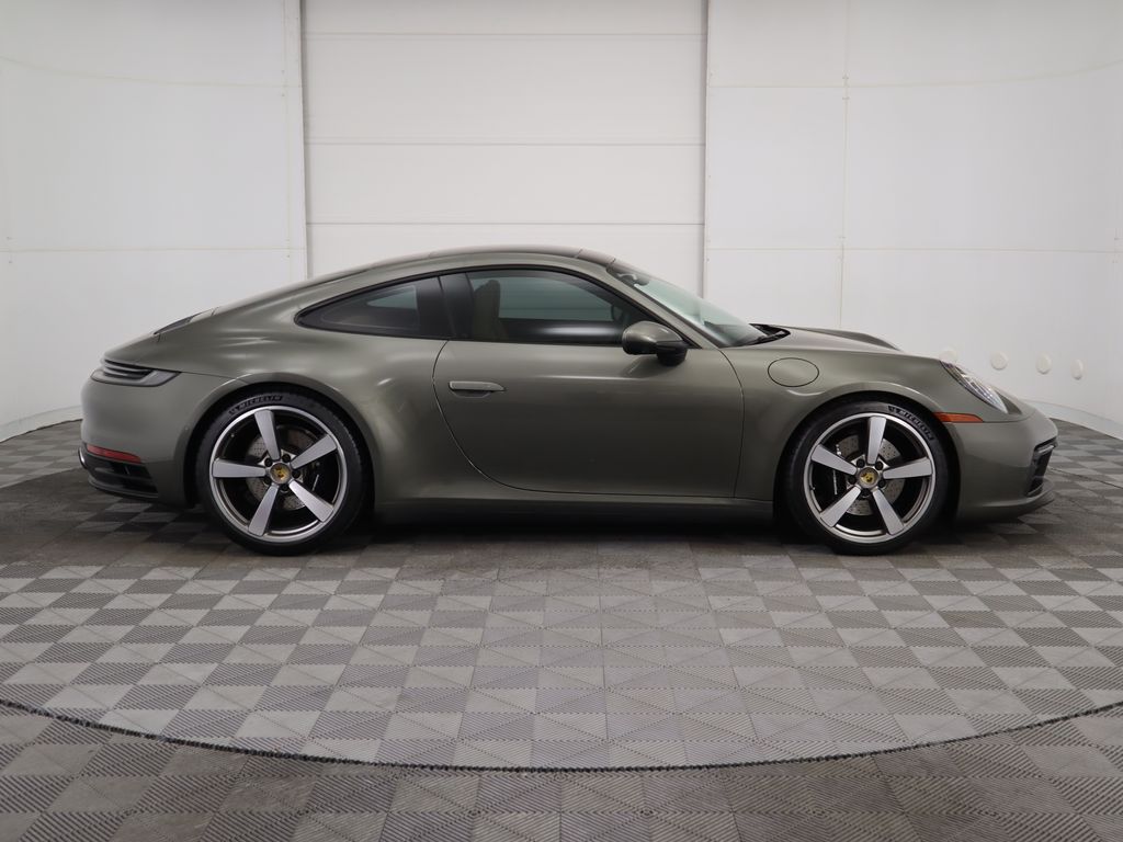 2022 Porsche 911 Carrera 4S 8