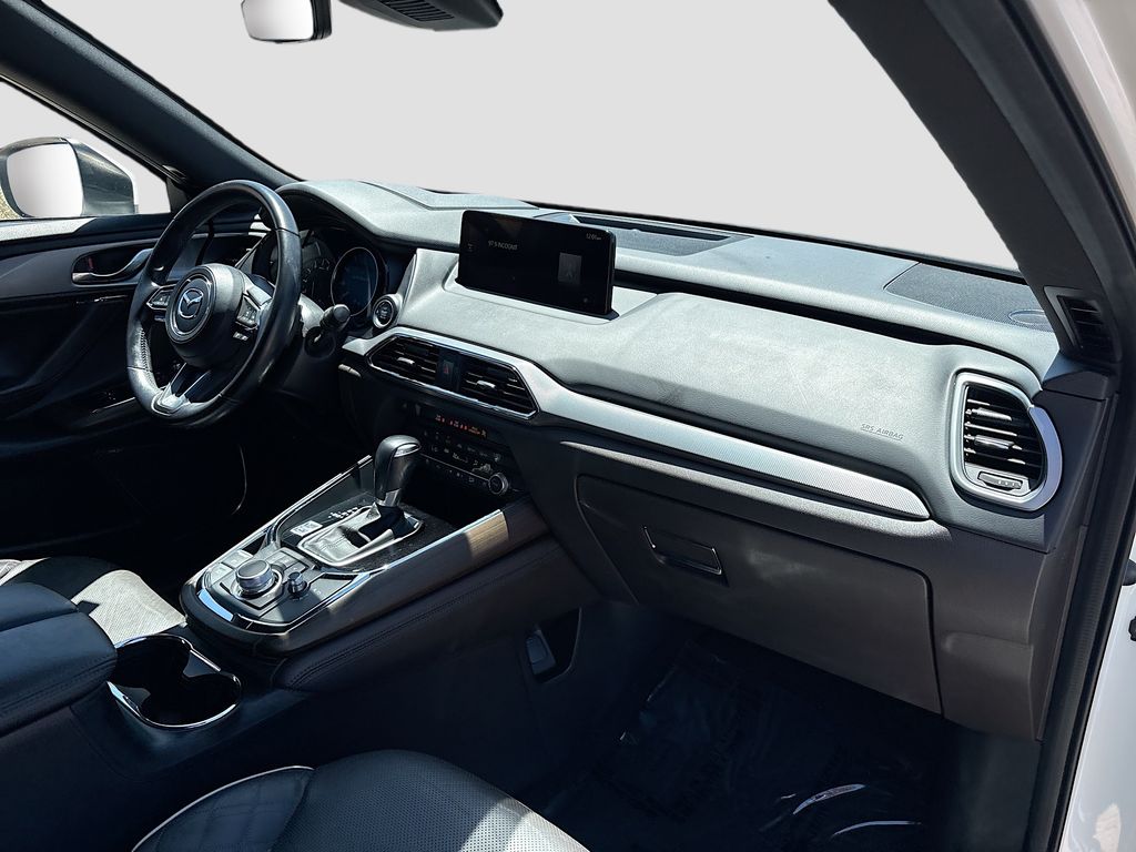 Used 2023 White Mazda Signature image 31