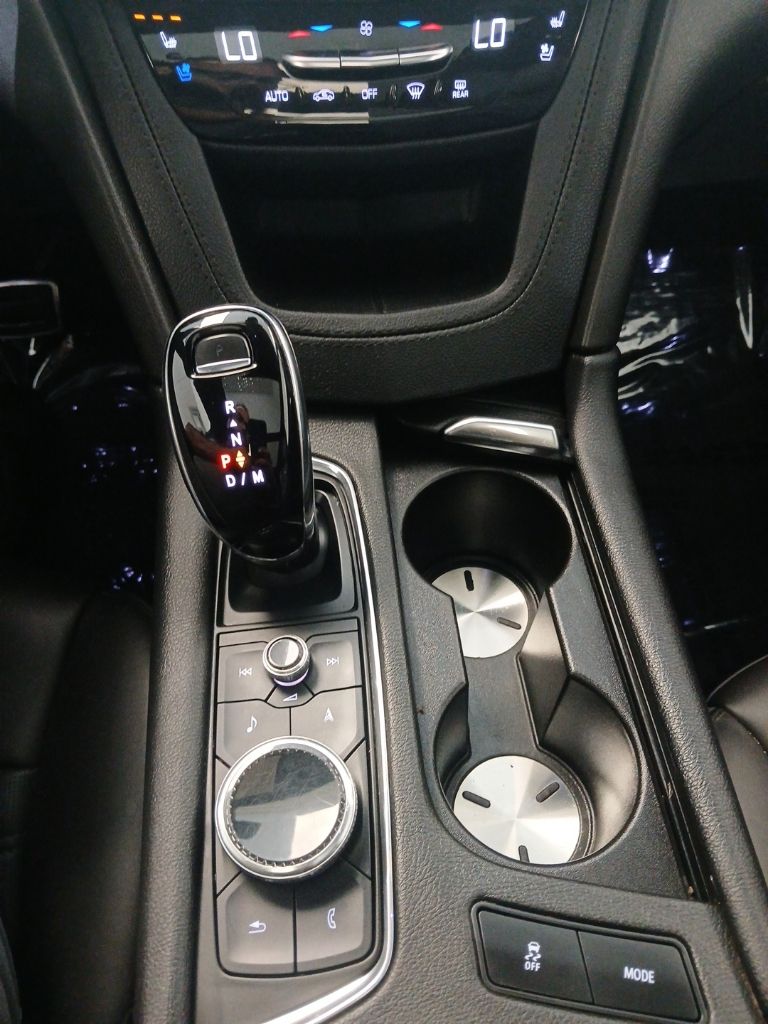 used 2022 Cadillac XT5 car, priced at $32,550