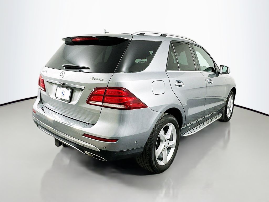 Thumbnail: 2016 Mercedes-Benz GLE - 5