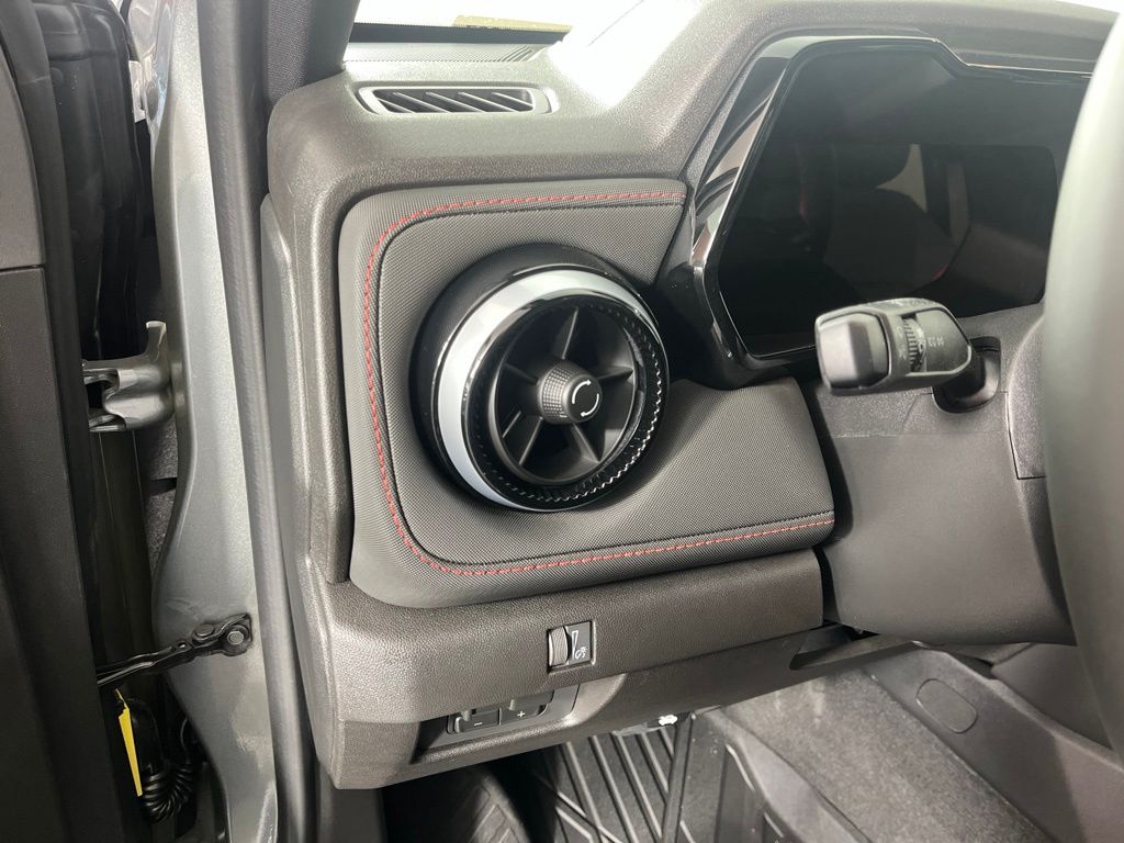 Thumbnail: 2026 Chevrolet Colorado - 26