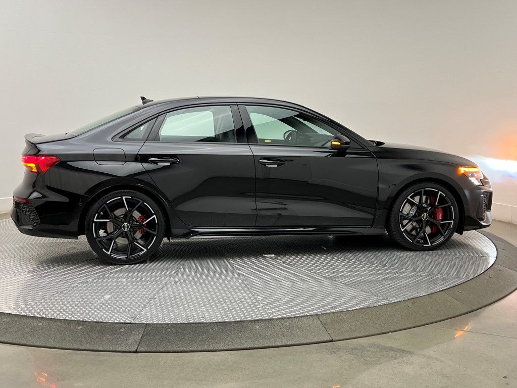 Thumbnail: 2022 Audi RS 3 - 6