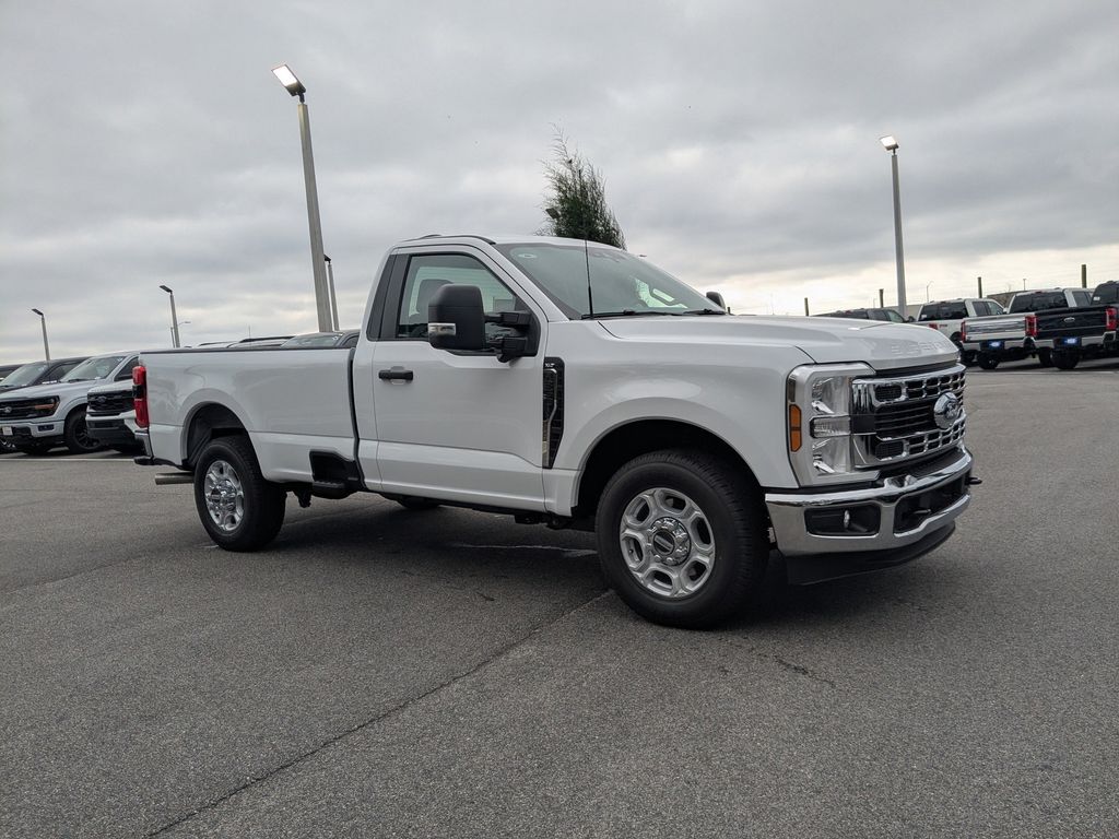 2026 Ford F-350 XLT
