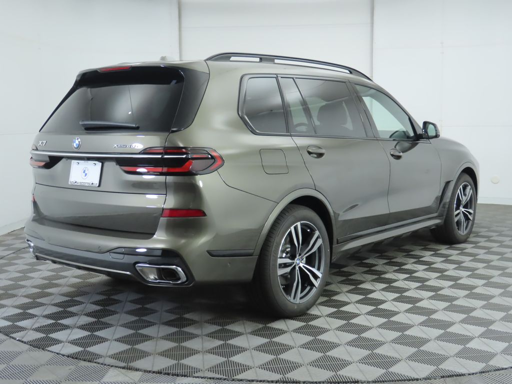 Thumbnail: 2026 BMW X7 - 5