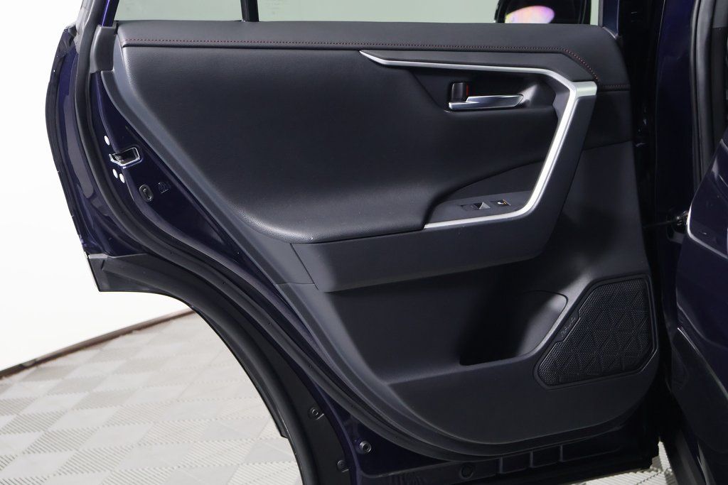 Thumbnail: 2022 Toyota RAV4 - 13