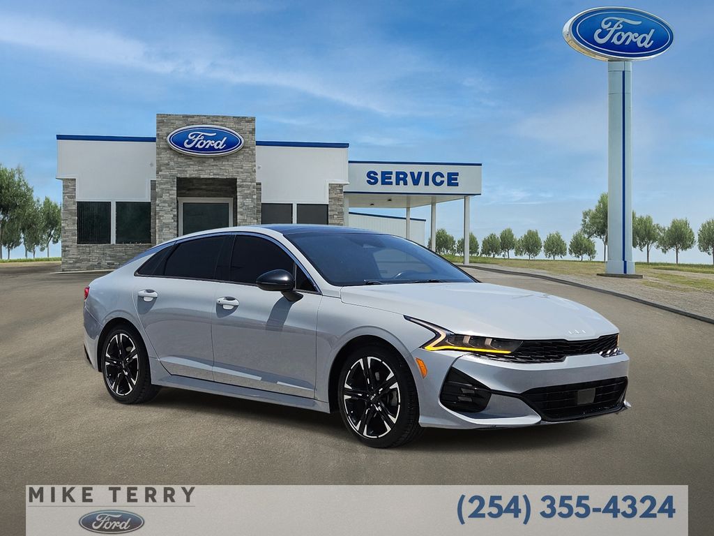 Gray 2022 Kia K5 Sedan Front-Wheel Drive 8-Speed Automatic