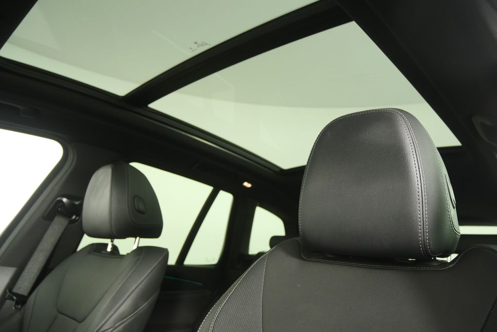 Thumbnail: 2023 BMW X3 - 11