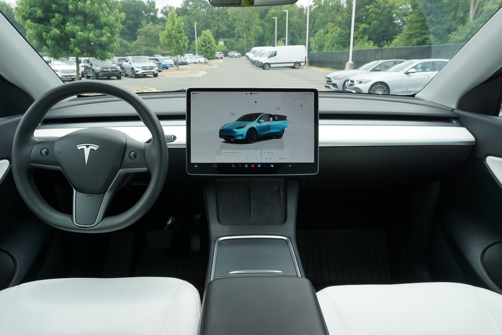 Thumbnail: 2022 Tesla Model Y - 16