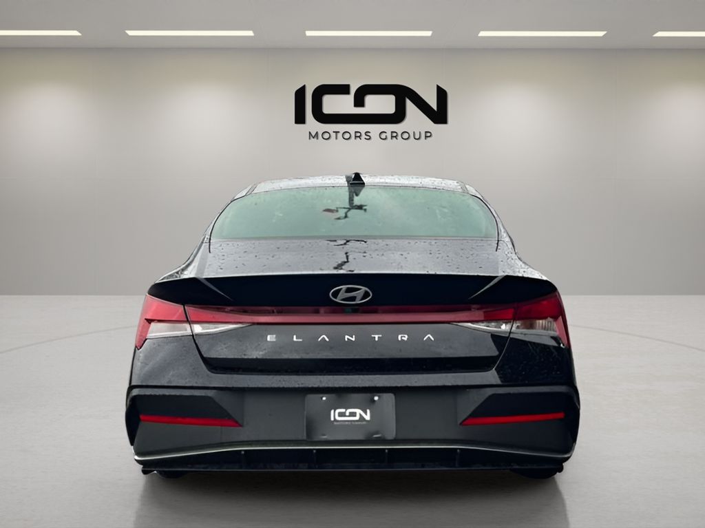 Used 2024 Hyundai Elantra Sedan