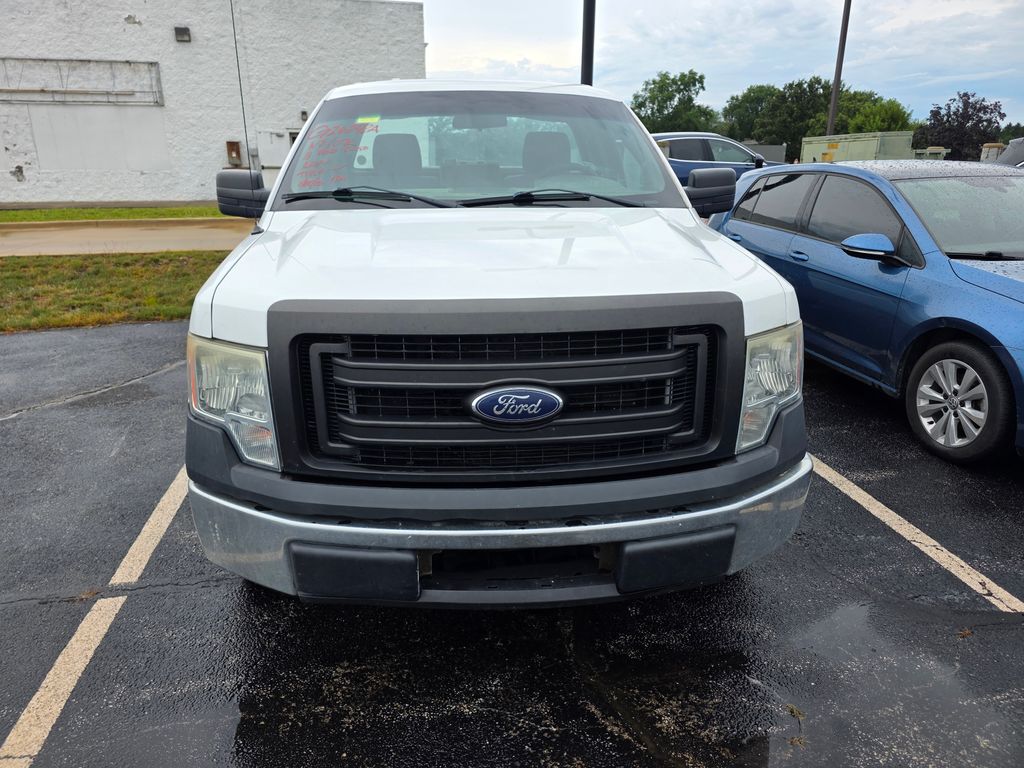 White 2013 Ford F-150 Pickup Truck 6-Speed Automatic